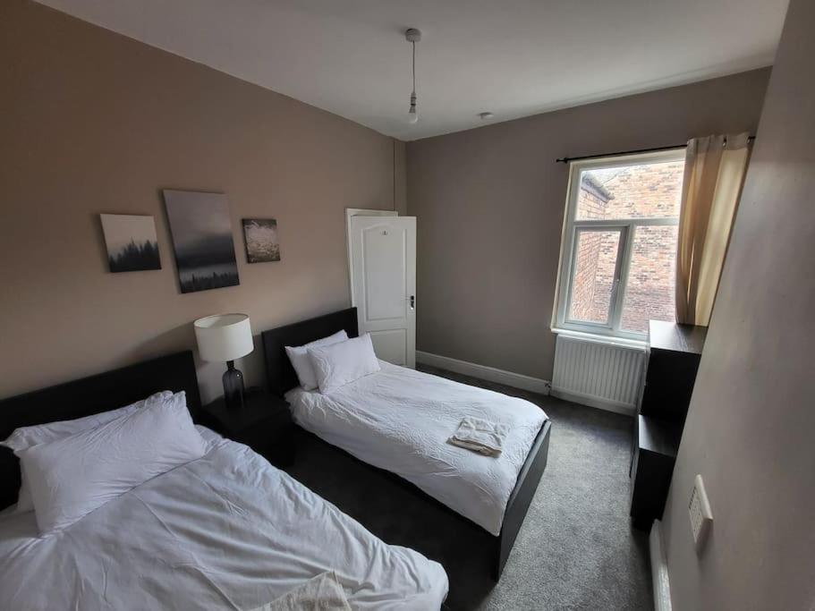 4 Bedroom House, 8 Min To City! Manchester Eksteriør billede